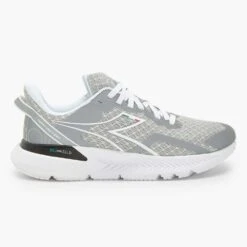 Diadora Women's Mythos BlushieldVolo 3 Glam Running Shoe - Silver DD/White - Regular (B)